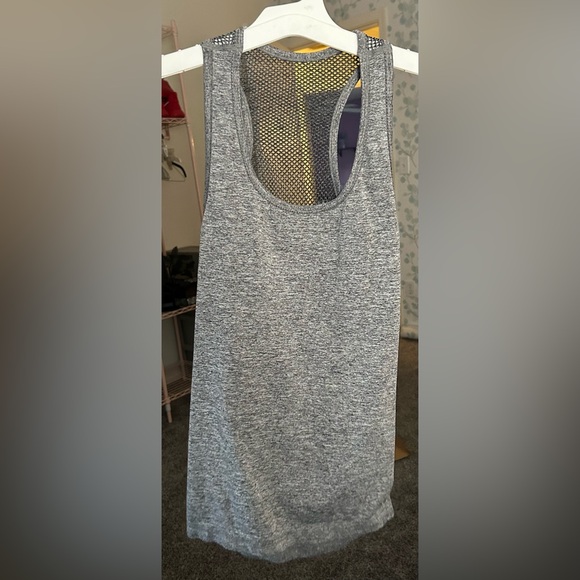 Soho Sport Mesh Back Tank Small - Picture 1 of 4